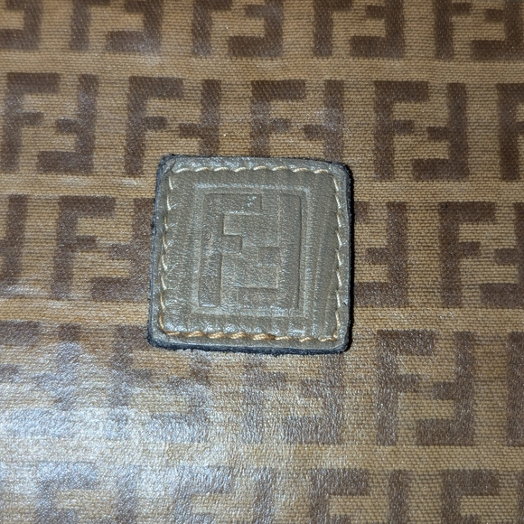 Fendi Zucchino Cross Body Shoulder Bag Brown RARE EUC with COA - Picture 4 of 16